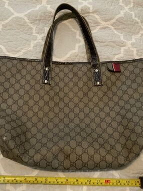 Gucci ‘Shelly” tote bag